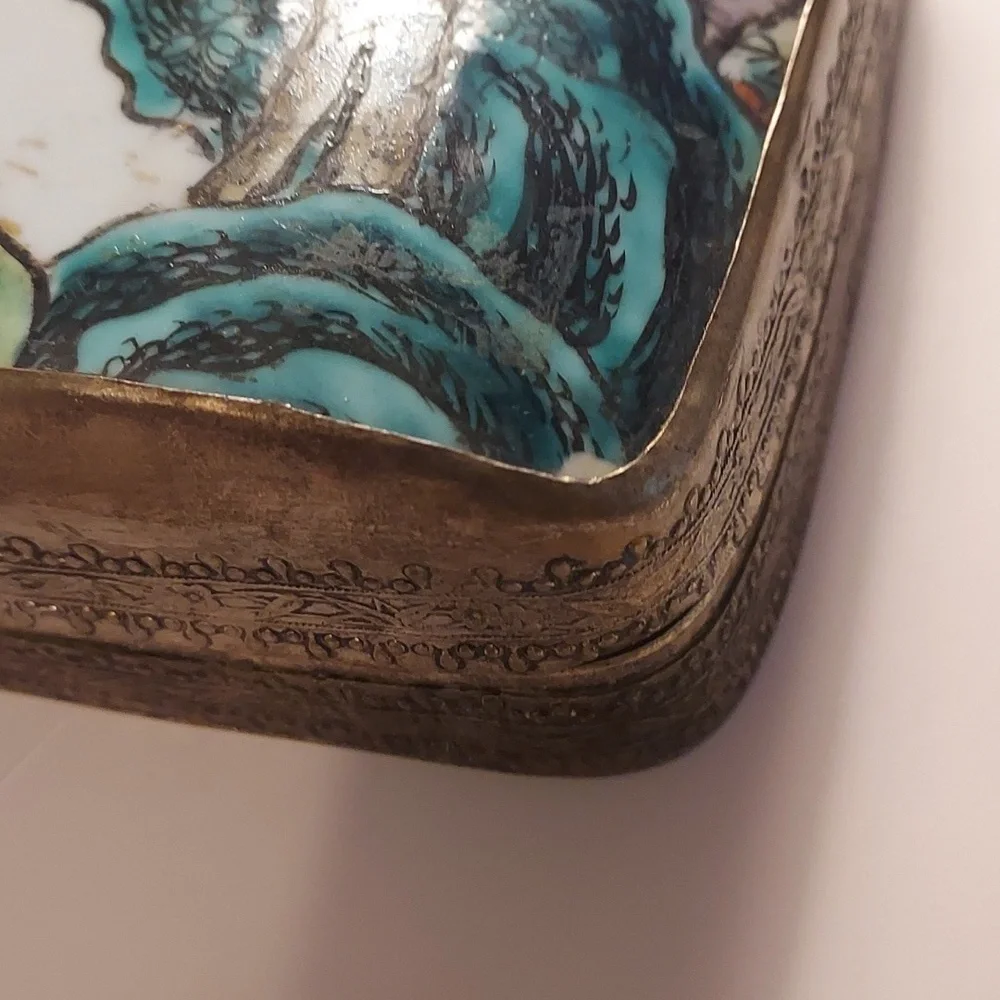 Chinese Porcelain Shard Box Vintage tree botanical floral design